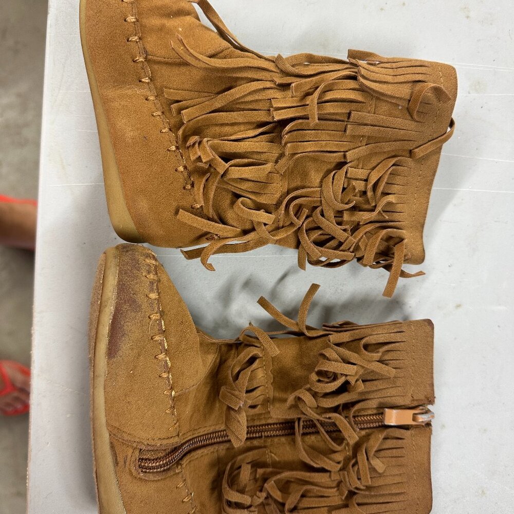 Link Moccasins Toddler Size 6
